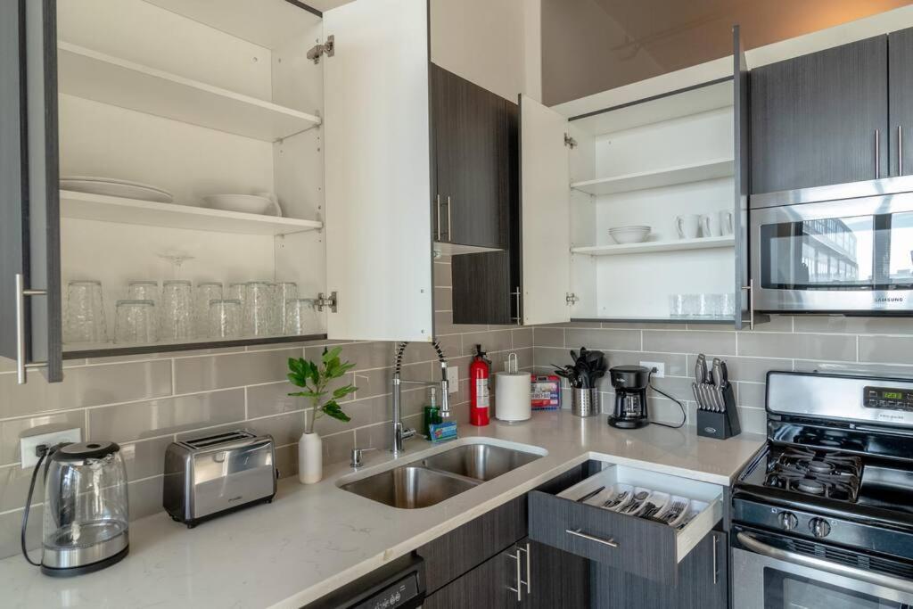 Chicago 2Br Suite Perfect For Convention And Business Trips Near Mccormick Place, Arena, Soldier Field And Grant Park ชิคาโก ภายนอก รูปภาพ